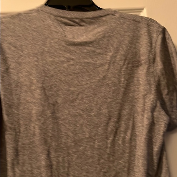 Abercrombie and Fitch men's vneck t-shirt - Picture 4 of 4